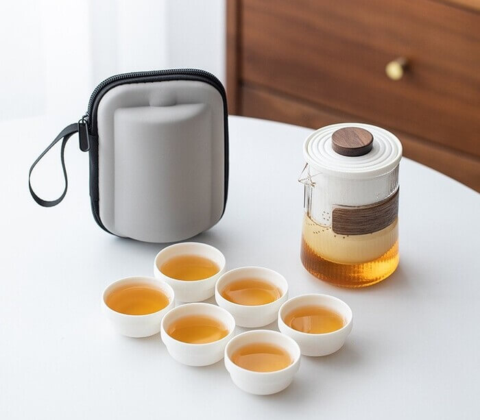 PORTABLE TEA SET WITH SIX CUPS