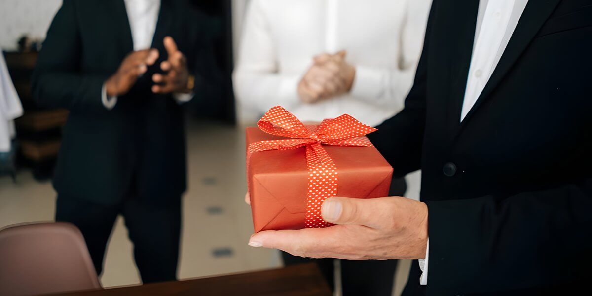 How Corporate Gifts Impact Employee Morale and Retention