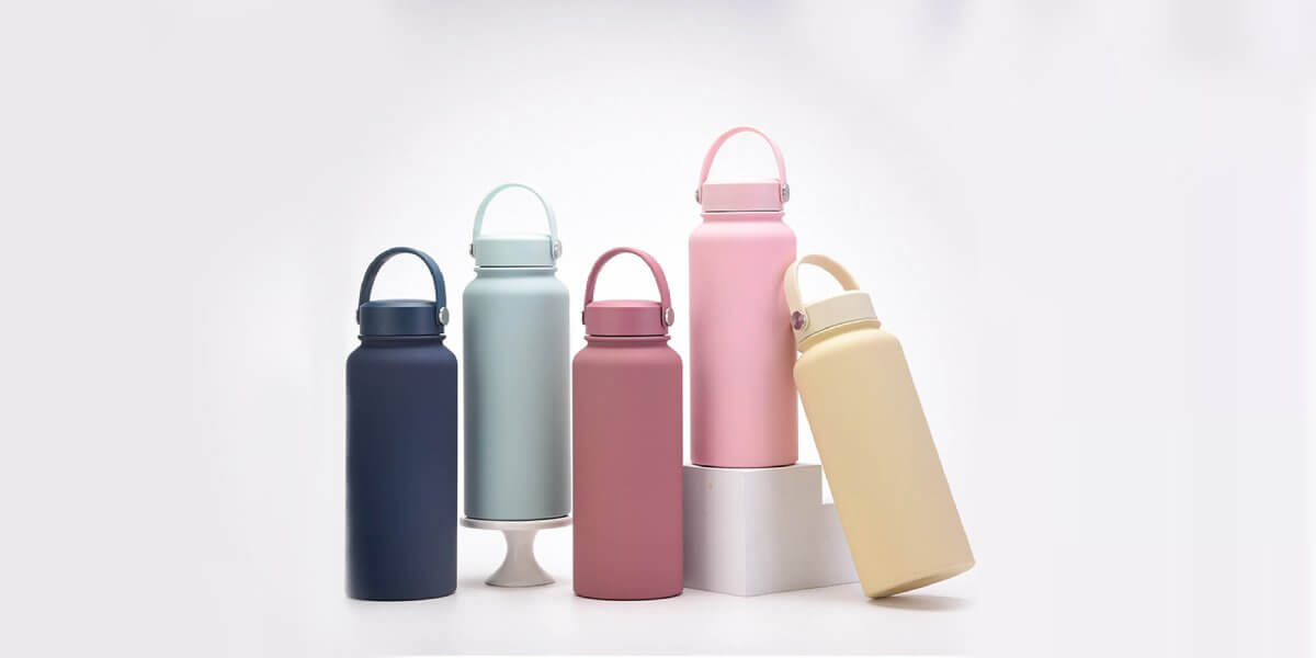 Choosing the Right Sport Water Bottles: A Complete Guide